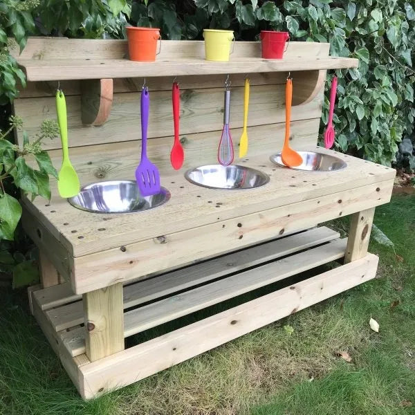 4 amazing benefits of a Mud Kitchen