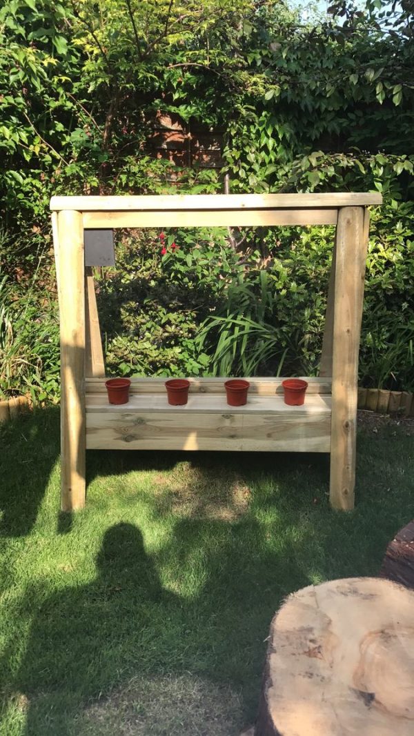 Wooden Acrylic Viewing Painting Easel In Garden
